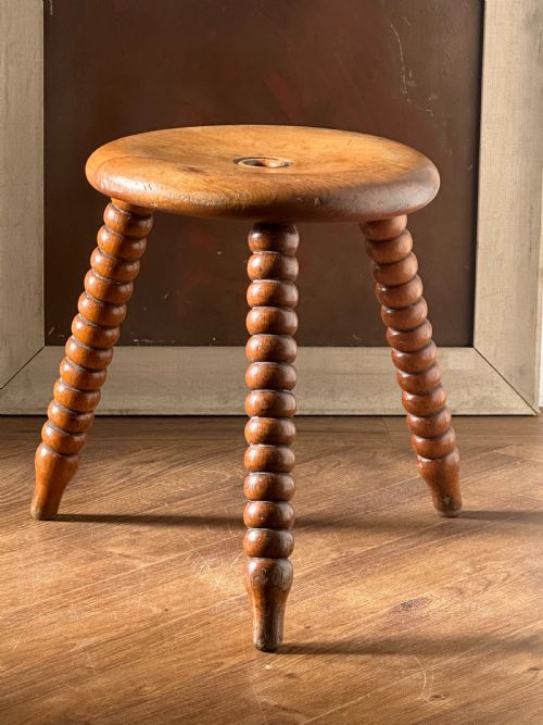 A SCOTTISH 19TH CENTURY SOLID BIRCH STOOL - ADDITIONAL PHOTO 1