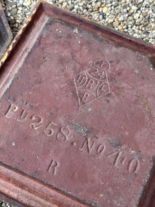 A FALKIRK IRONWORKS STICK STAND IN THE MANNER OF CHRISTOPHER DRESSER FOURTH QUARTER 19TH CENTURY - ADDITIONAL PHOTO 6