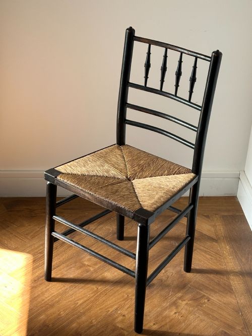 ATTRIBUTED TO PHILIP SPEAKMAN WEBB 18321915 A SUSSEX CHAIR MADE BY MORRIS CO PROBABLY LATE 19TH CENTURY - ADDITIONAL PHOTO 2