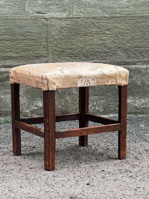 A SCOTTISH GEORGE III ELM STOOL - ADDITIONAL PHOTO 7