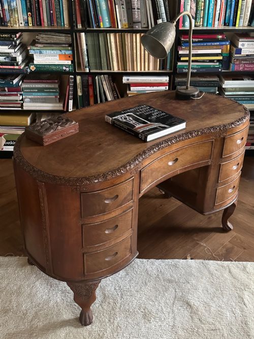 AN ANGLO INDIAN SOLID WALNUT KIDNEYSHAPED DESK POSSIBLY KASHMIR 1920'S - ADDITIONAL PHOTO 7