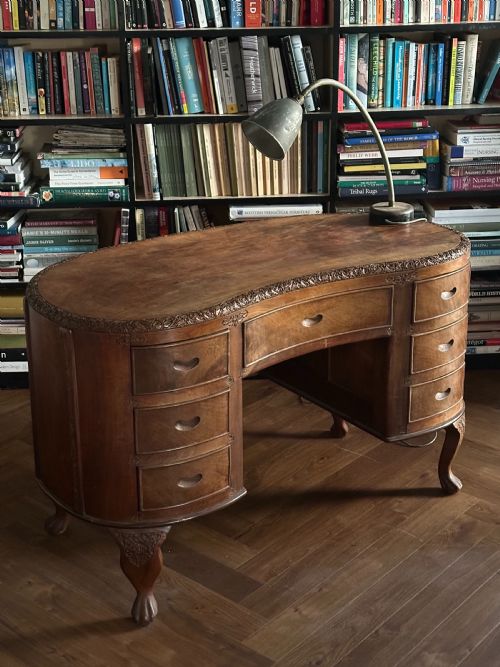AN ANGLO INDIAN SOLID WALNUT KIDNEYSHAPED DESK POSSIBLY KASHMIR 1920'S - ADDITIONAL PHOTO 9