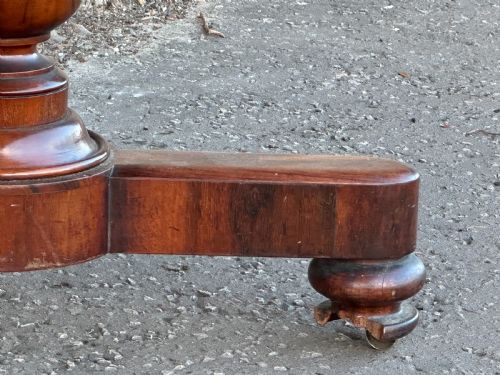 AN IMPRESSIVE GEORGE IV GONCALO ALVES 'PILLAR END' LIBRARY TABLE ATTRIBUTED TO GILLOWS C1830 - ADDITIONAL PHOTO 5