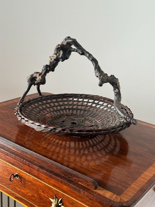 A JAPANESE IKEBANA FLOWER ARRANGING BASKET EARLY 20TH CENTURY