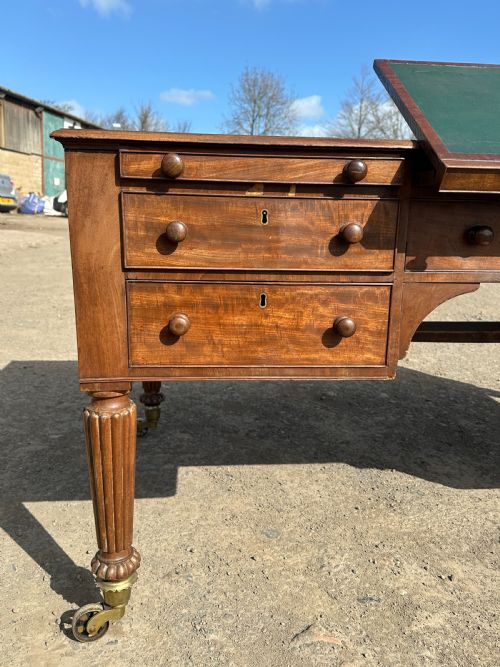 AN IMPOSING GEORGE IV MAHOGANY PARTNERS DESK IN THE MANNER OF GILLOWS C1820 - ADDITIONAL PHOTO 7