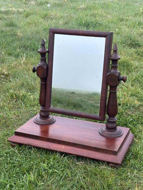 A SCOTTISH MID19TH CENTURY MAHOGANY DRESSING MIRROR - ADDITIONAL PHOTO 1