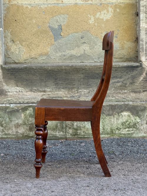 A SMART SET OF FOUR EDINBURGH PATTERN BIRCH SIDE CHAIRS SECOND HALF 19TH CENTURY - ADDITIONAL PHOTO 7