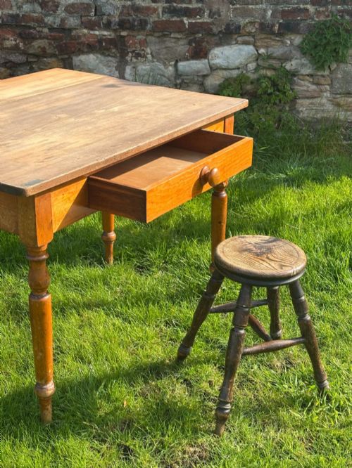 A 19TH CENTURY SCOTTISH PINE KITCHEN PREPARATION TABLE - ADDITIONAL PHOTO 1