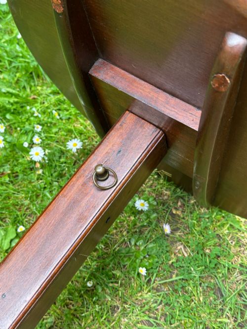 AN UNUSUAL GEORGE II MAHOGANY TELESCOPIC TRIPOD TABLE CANDLESTAND C1740 - ADDITIONAL PHOTO 5