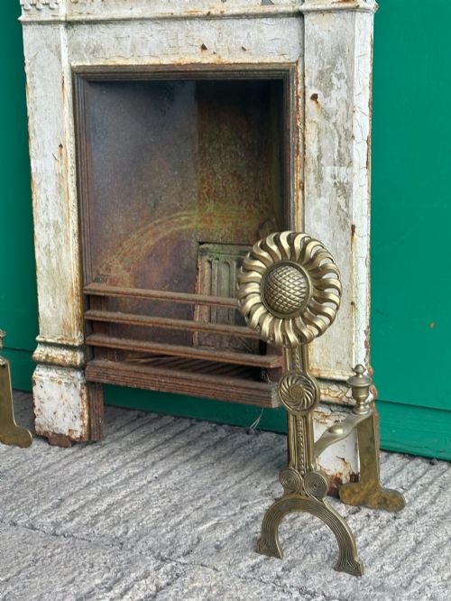 IN THE MANNER OF THOMAS JECKYLL PROBABLY MANUFACTURED BY WILLIAM TONKS A PAIR OF CAST BRASS SUNFLOWER ANDIRONS C1880 - ADDITIONAL PHOTO 7