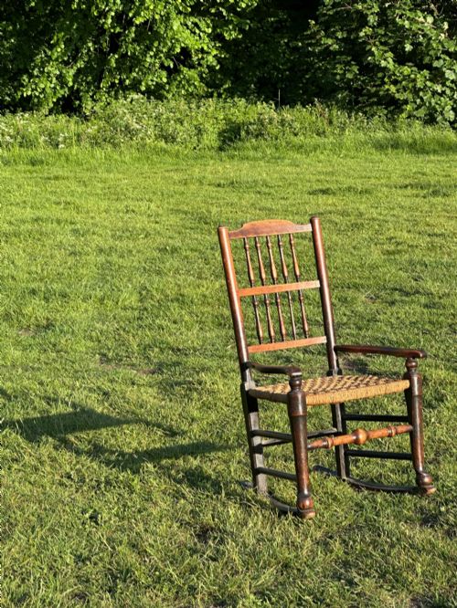 A SMALL GEORGE III ELM AND ASH ROCKING CHAIR LANCASHIRECHESHIRE - ADDITIONAL PHOTO 7