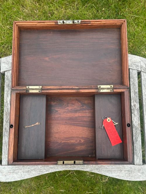 A 19TH CENTURY ANGLO INDIAN PADOUK AND BRASS BOUND DEED BOX - ADDITIONAL PHOTO 1