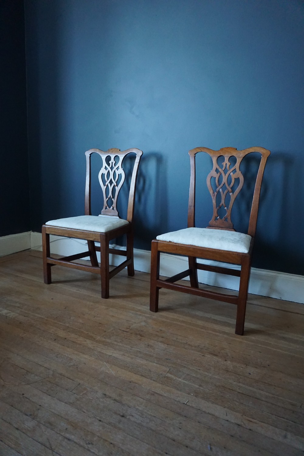 A pair of Scottish George III walnut side chairs c.1770