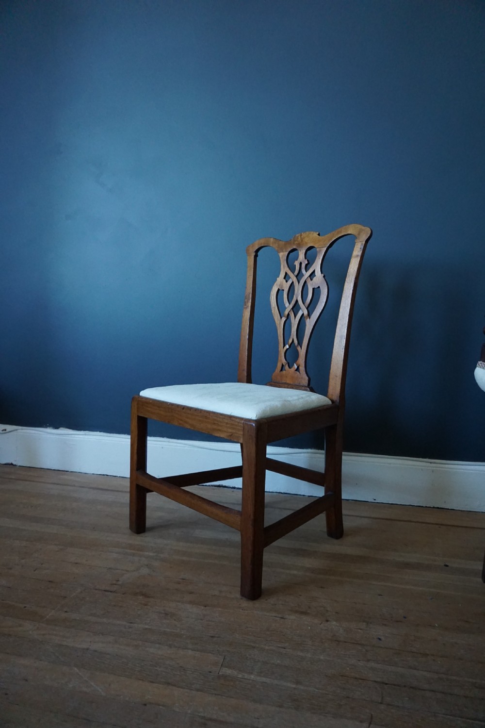 A pair of Scottish George III walnut side chairs c.1770 View VI