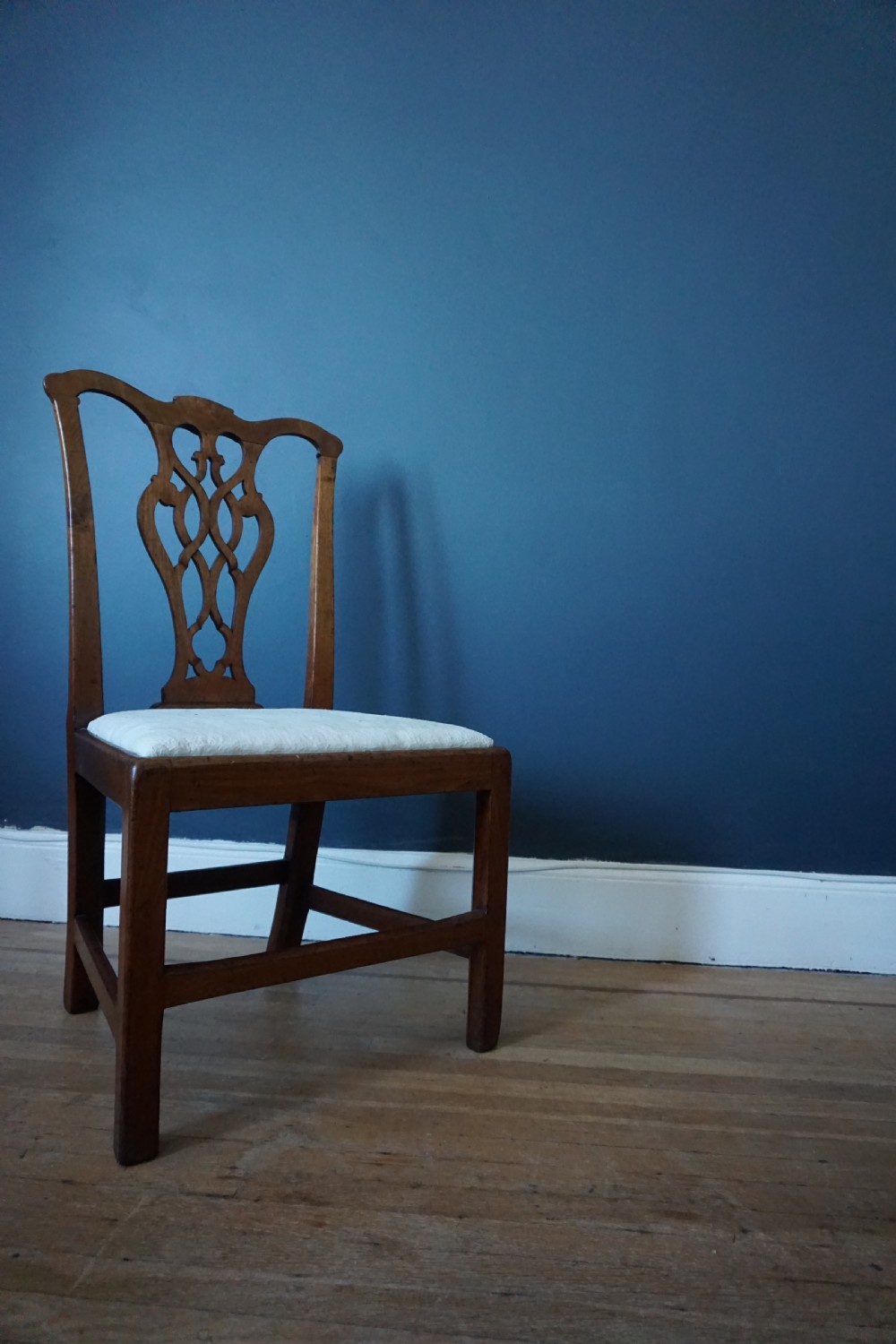 A pair of Scottish George III walnut side chairs c.1770 View VIII