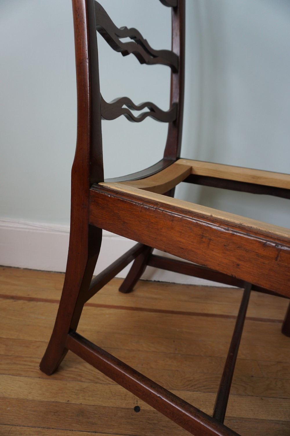 A fine Scottish George III mahogany 'fiddle-back' side chair attributed to William Hamilton c.1770 View X