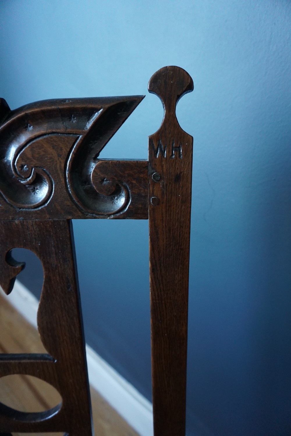An unusual Scottish oak and mixed timbers high-back chair, probably Aberdeenshire, first half 18th century View V