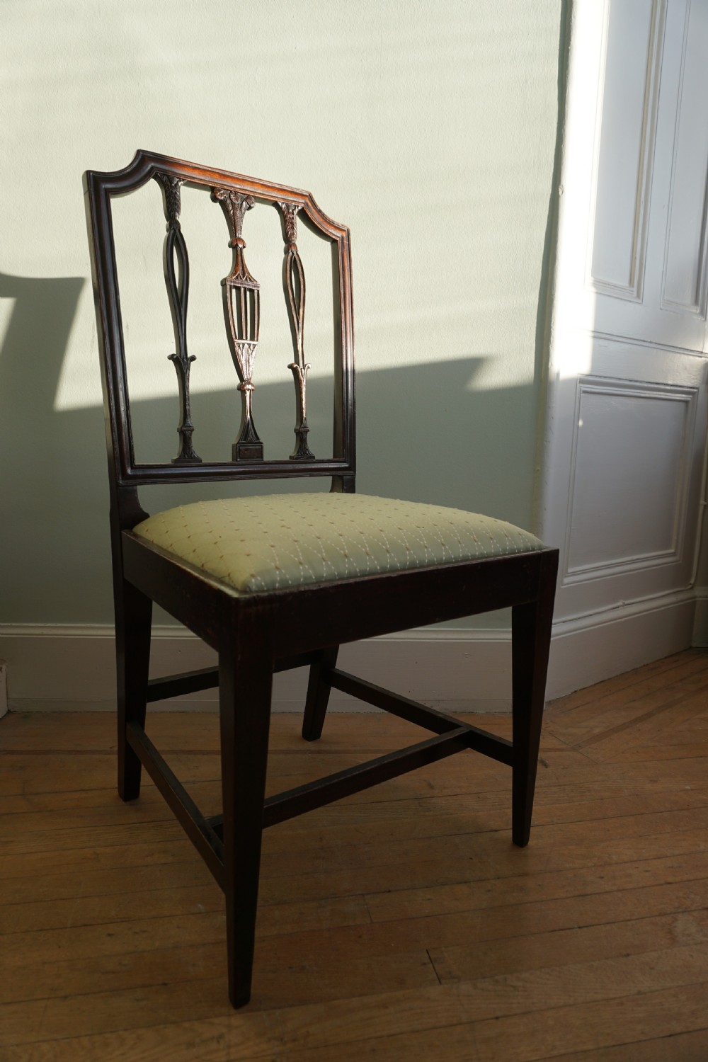 A fine George III carved mahogany side chair in the Sheraton style c.1790 View V