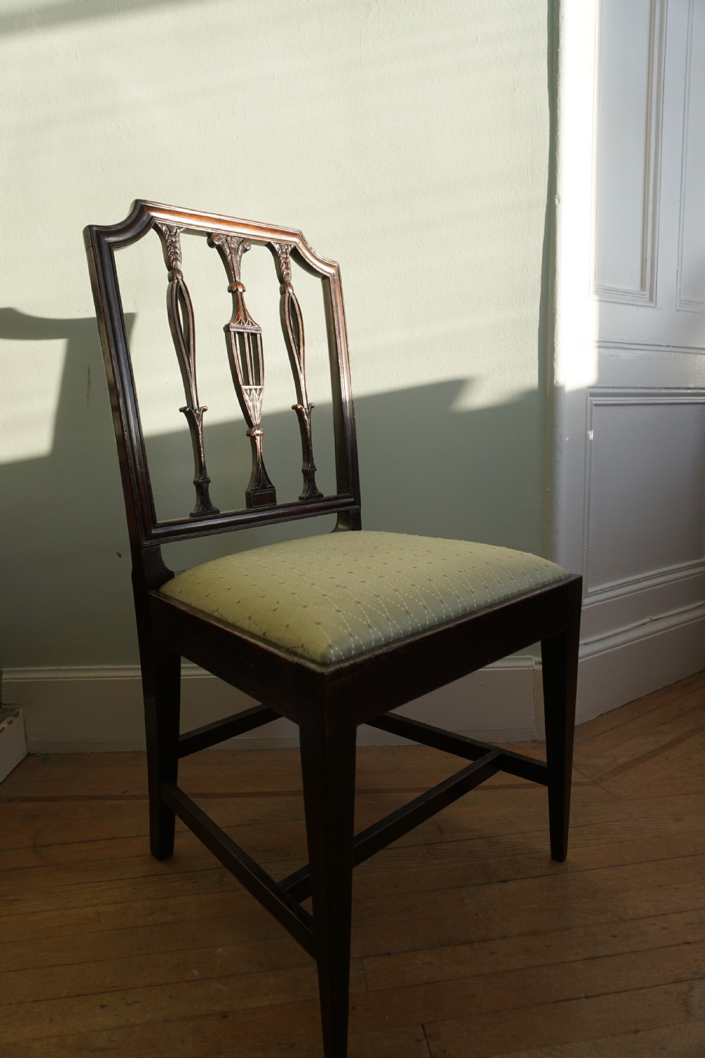 A fine George III carved mahogany side chair in the Sheraton style c.1790 View VII