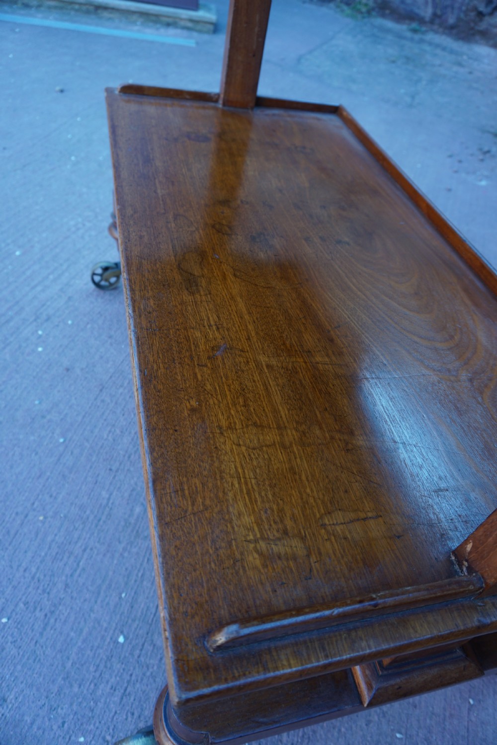 A George IV mahogany Dinner Wagon in the manner of Gillows View IV
