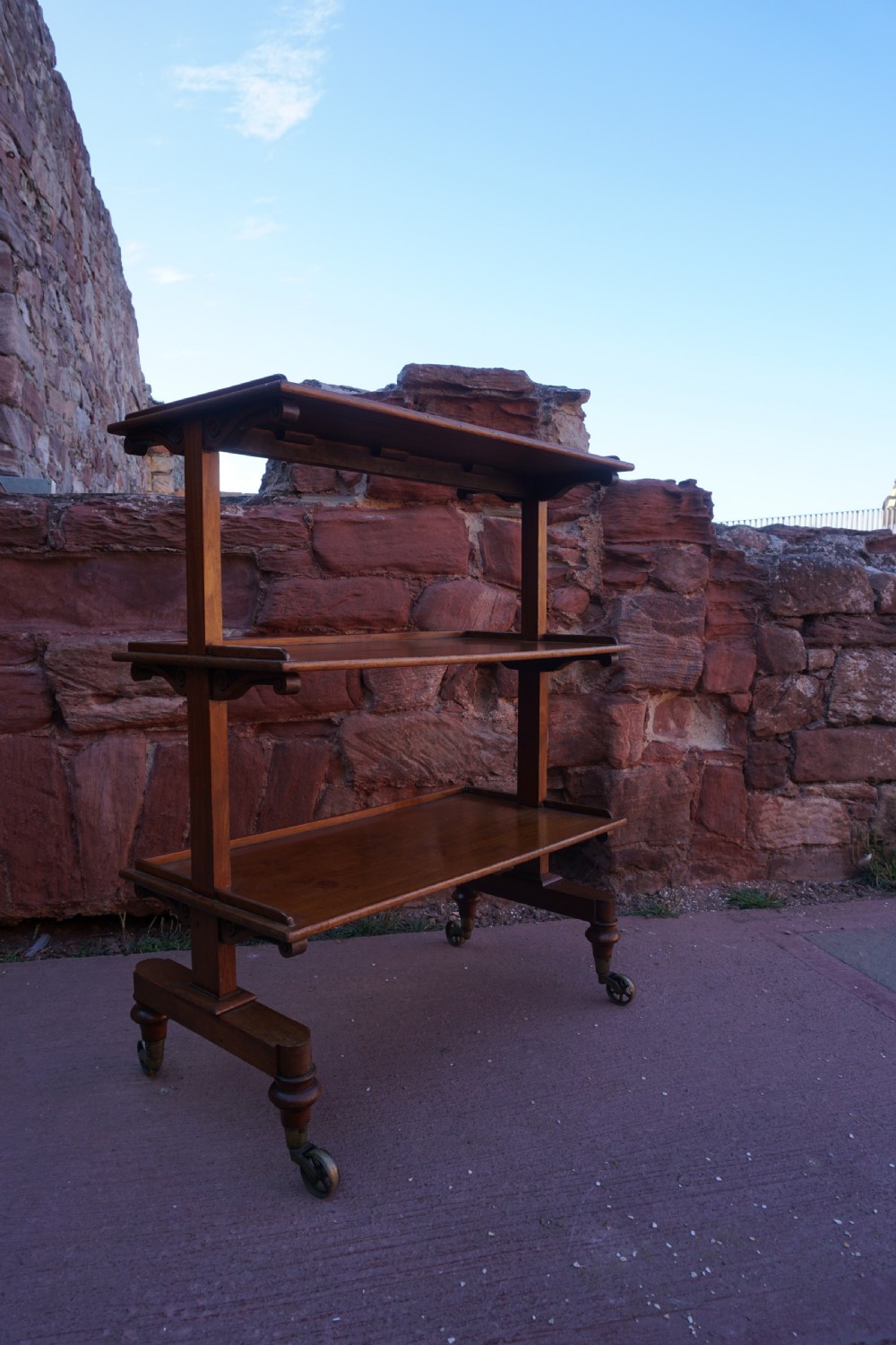 A George IV mahogany Dinner Wagon in the manner of Gillows View X