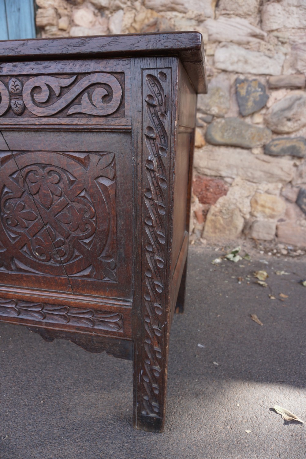 An English Civil War Period oak joined coffer c.1630-1650, Somerset, West Country View IV