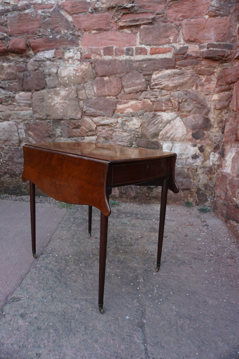 A fine and unusual 'Butterfly' Pembroke table c.1780