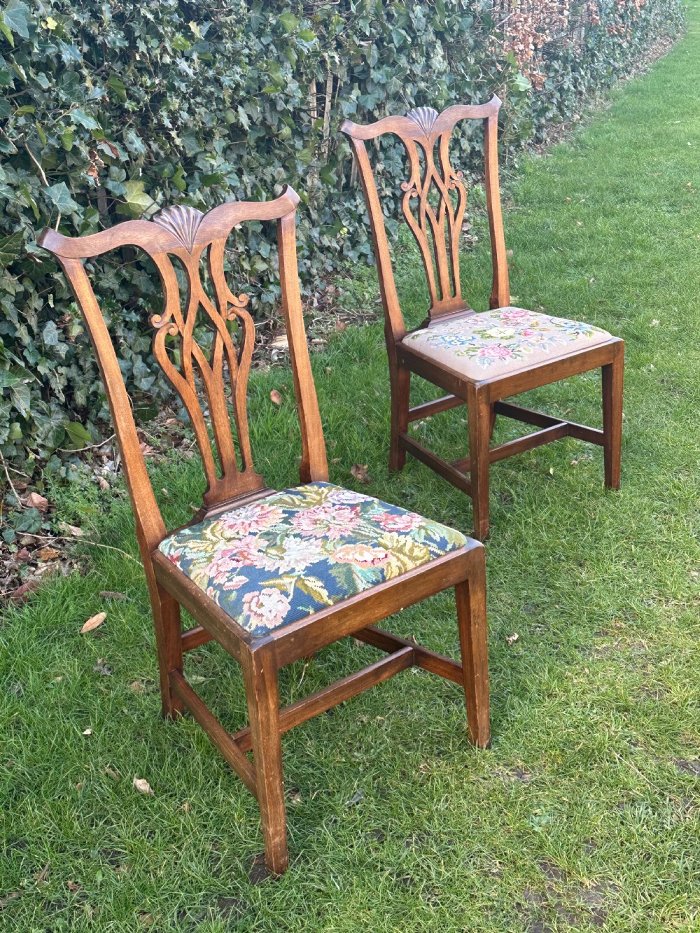 William Wheeler of Arncroach, A pair of mahogany 'Clam Shell' chairs, first quarter 20th century