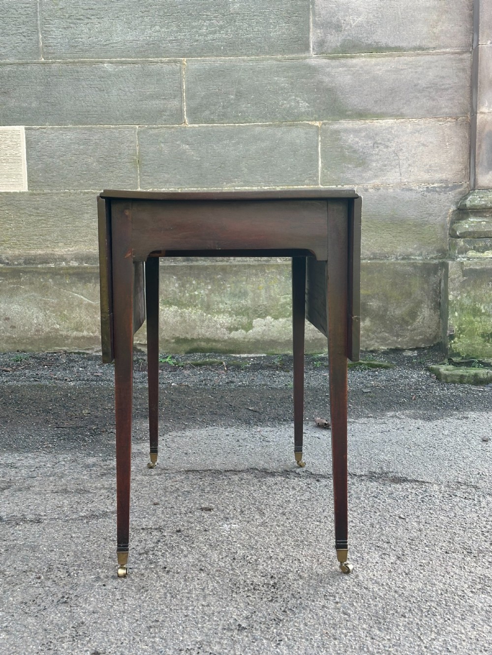 A Scottish George III mahogany dining table of small proportions, c.1780