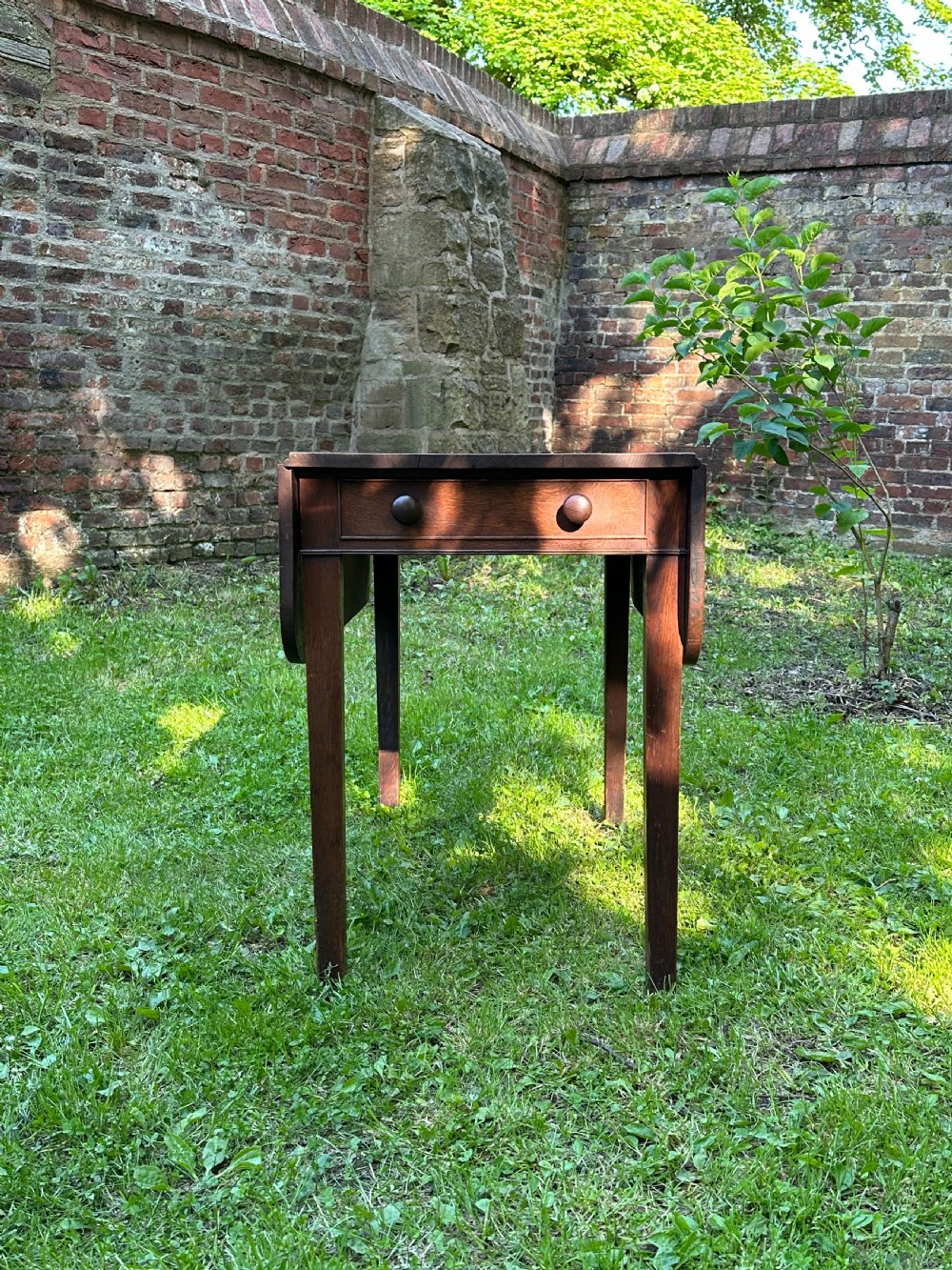 A George III oak kitchen table c.1800 View II