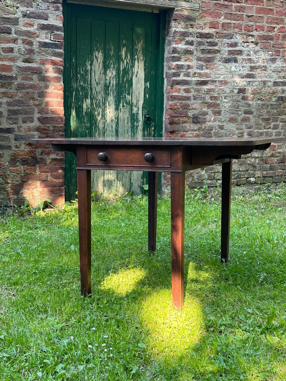 A George III oak kitchen table c.1800 View VII
