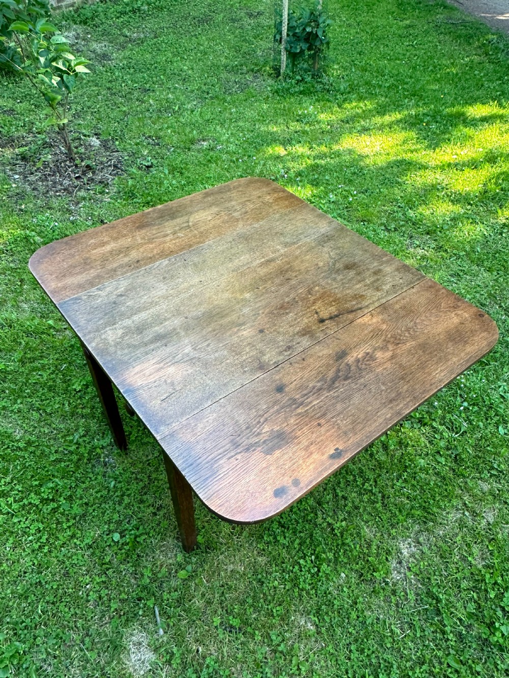 A George III oak kitchen table c.1800 View VIII
