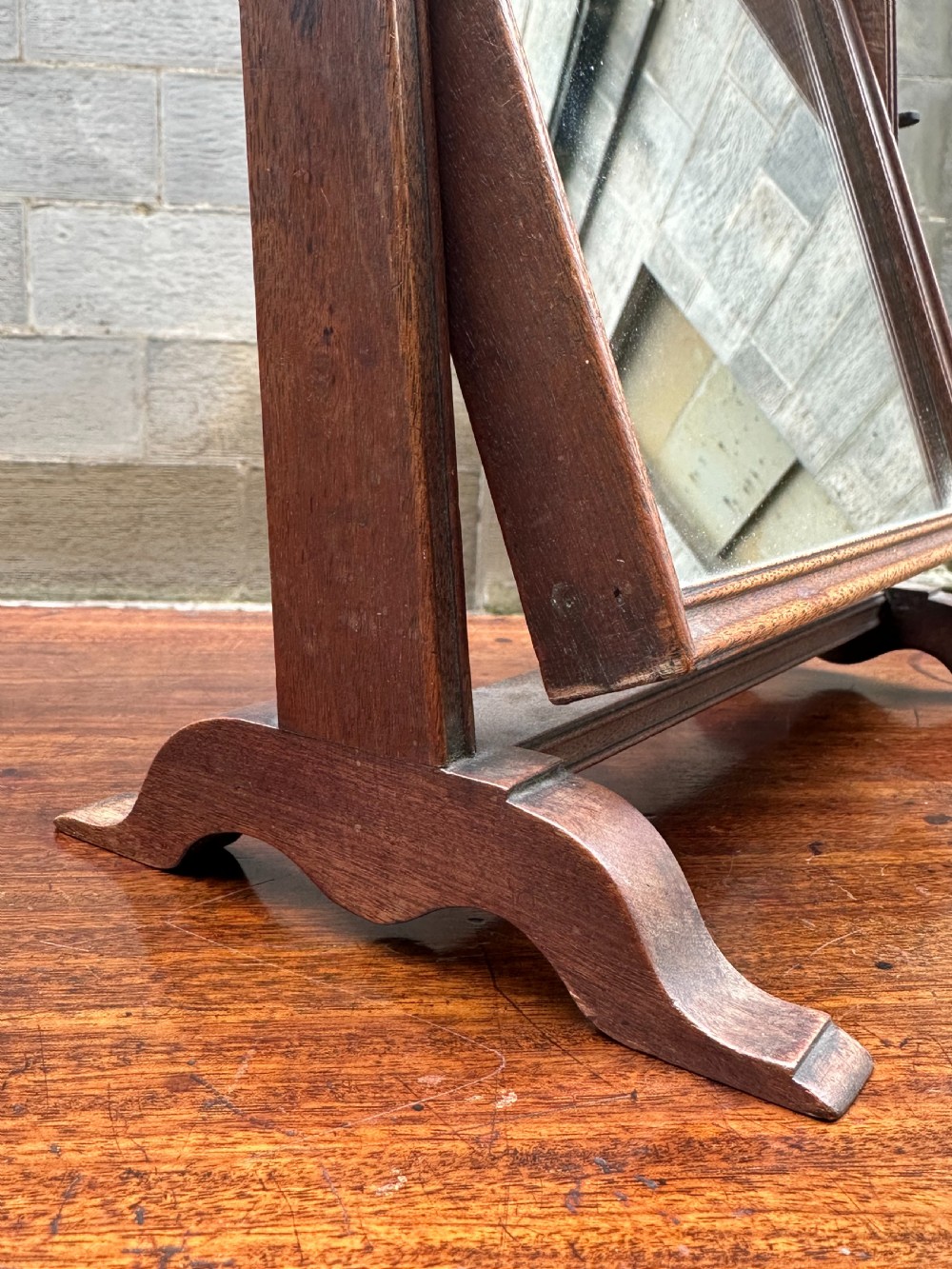 A small George III carved mahogany dressing mirror, second half 18th century View IV