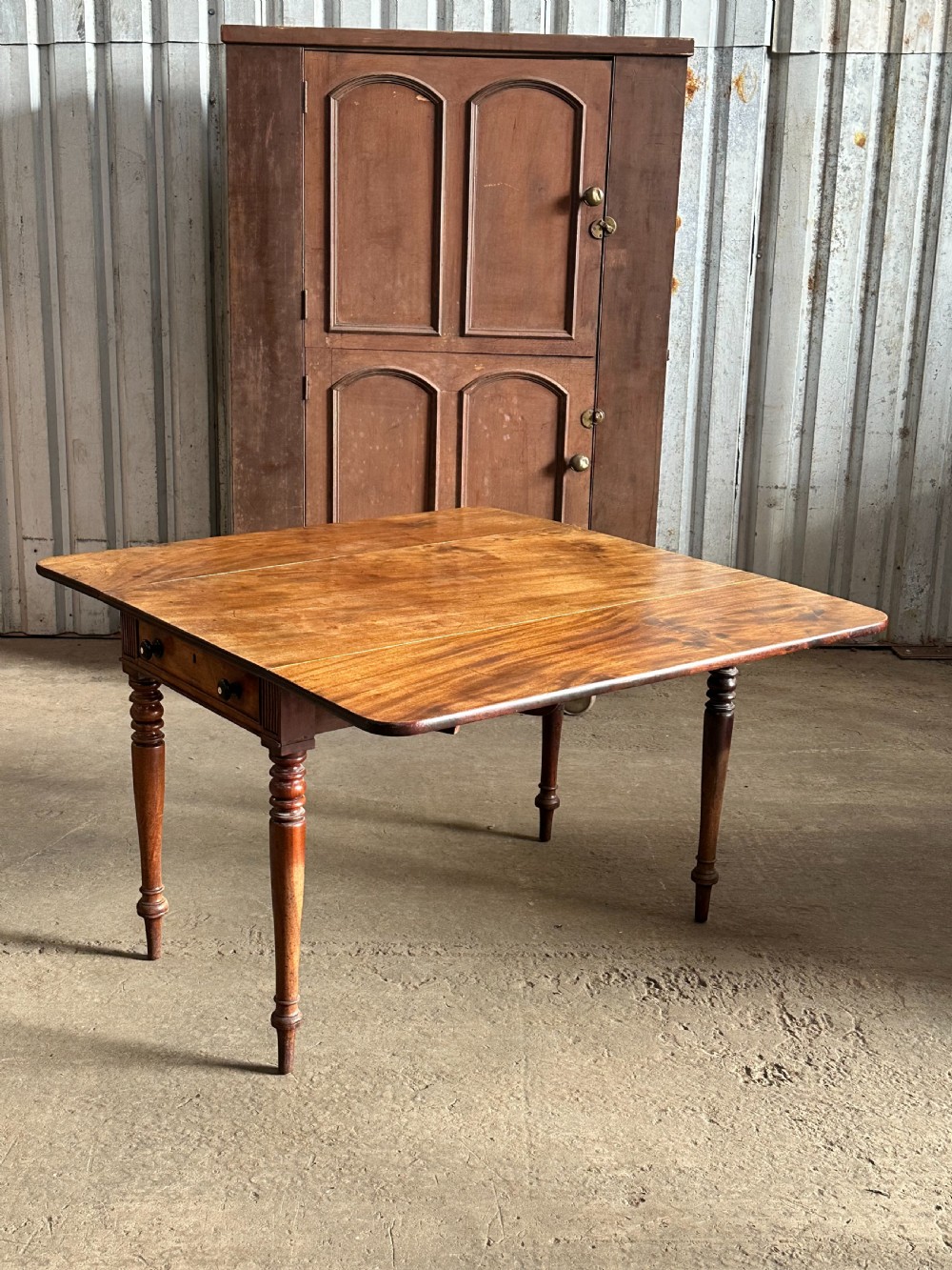 A small Scottish mahogany dining table, 1830's View IV
