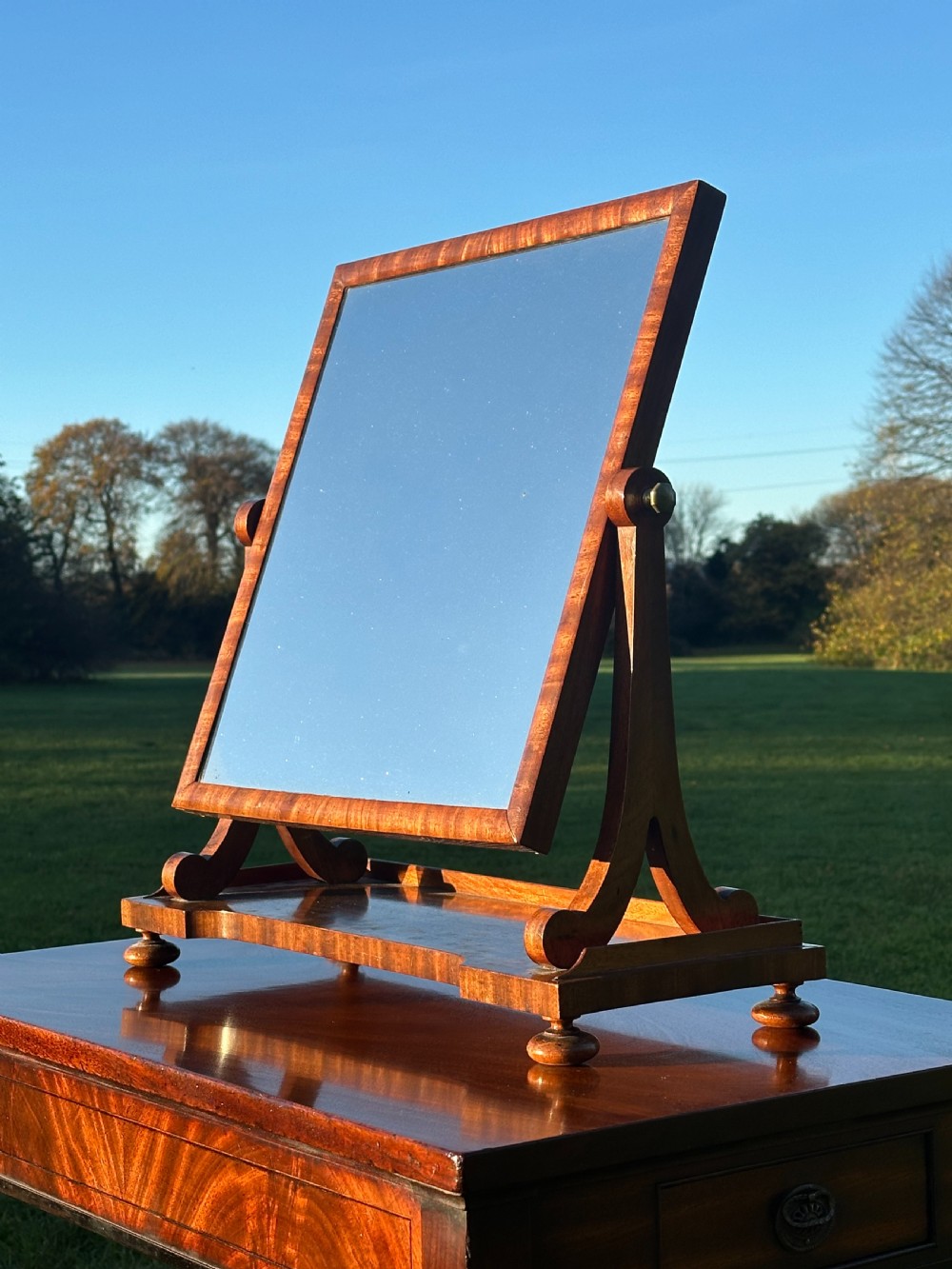 A good George IV mahogany dressing mirror attributed to Gillows, c.1820