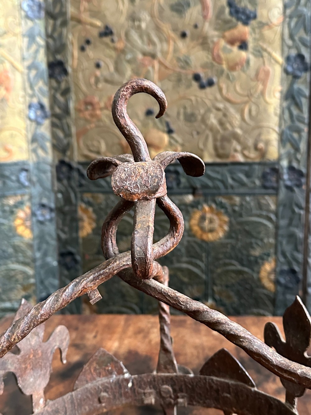 An 18th century wrought iron game crown View V
