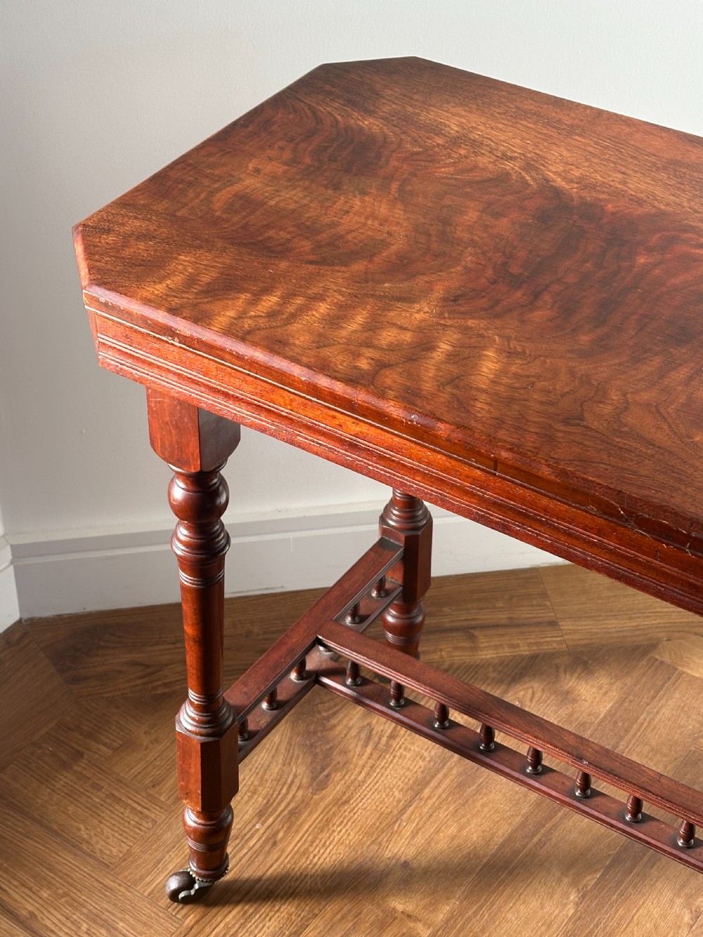A classy walnut centre table made by William Hall (1838-1908), fourth quarter 19th century View IV