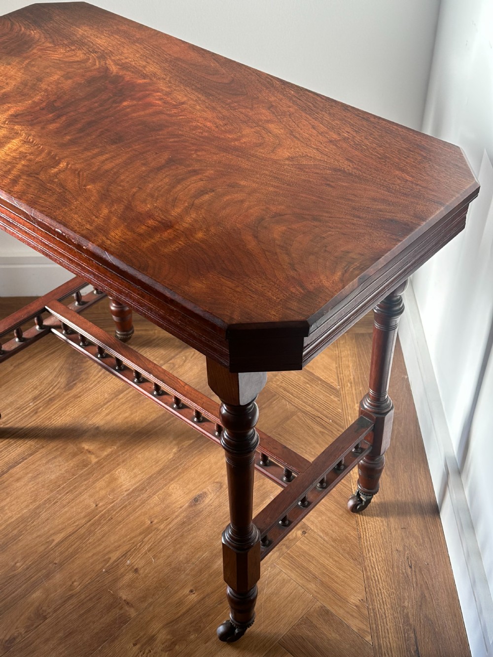 A classy walnut centre table made by William Hall (1838-1908), fourth quarter 19th century View V