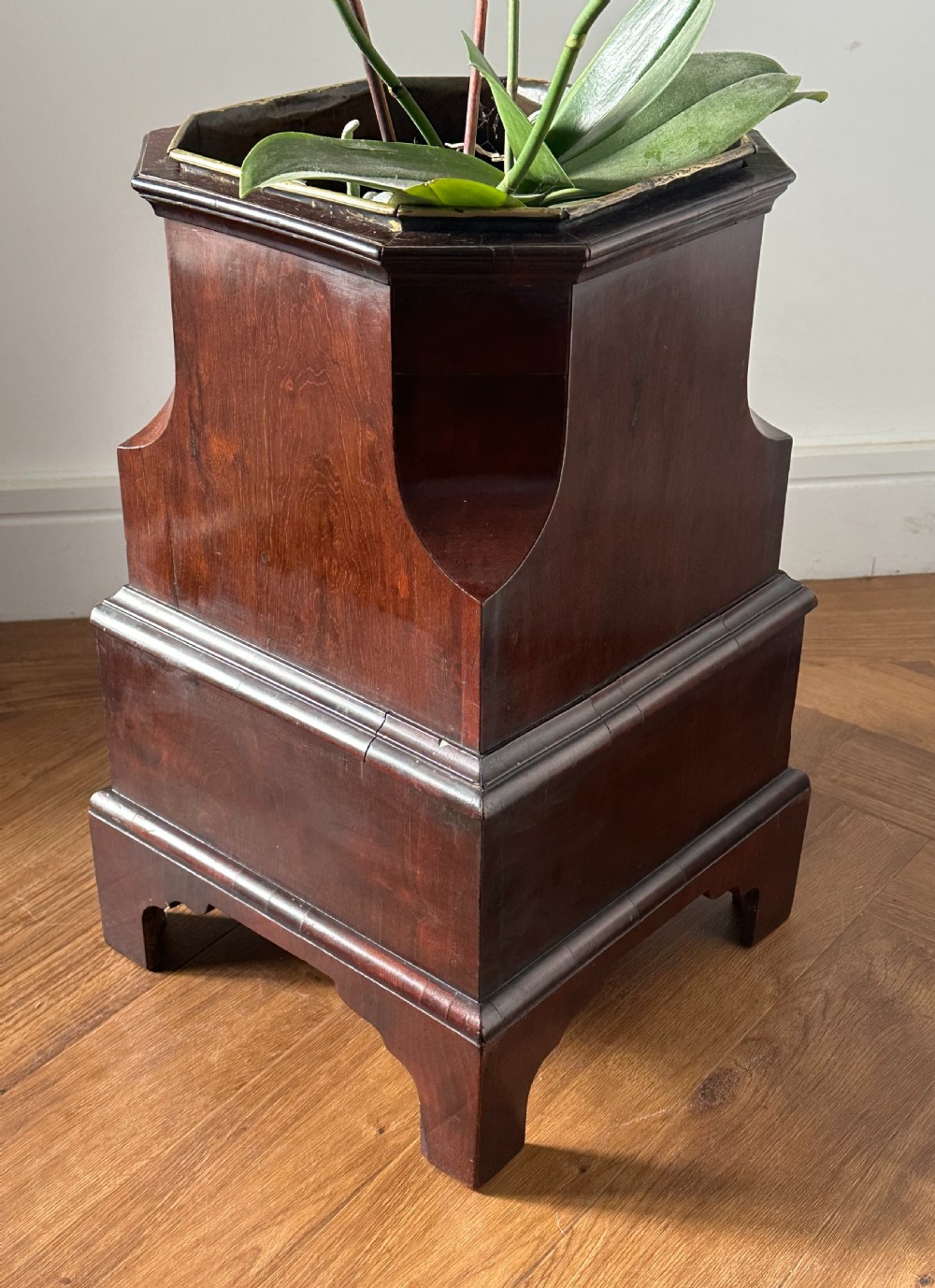 A mid-18th century Anglo-Dutch mahogany wine cooler View VI