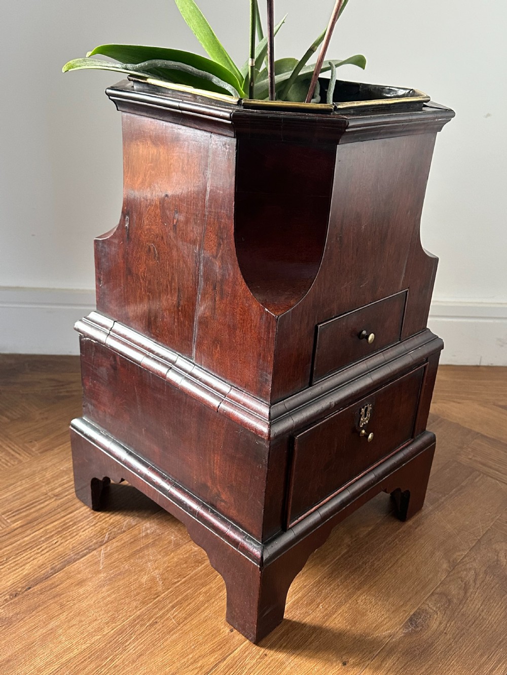 A mid-18th century Anglo-Dutch mahogany wine cooler View VII