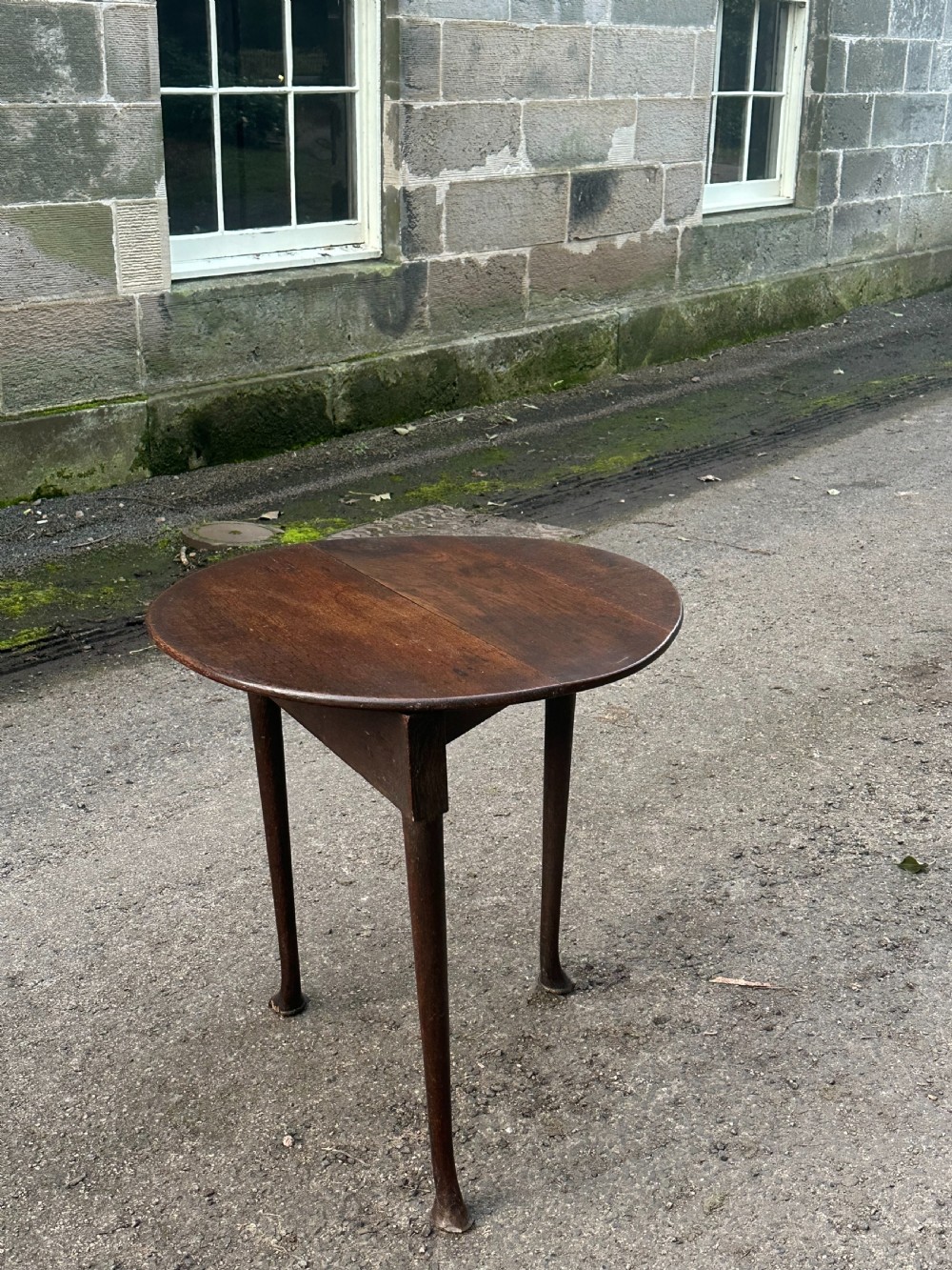 A George II oak coaching table, second quarter 18th century View XI