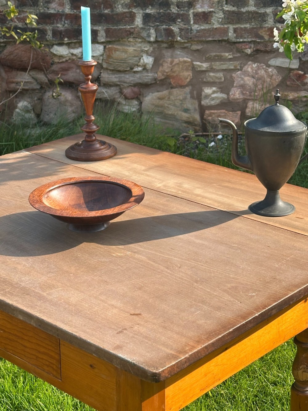 A 19th-century pine kitchen preparation table featuring turned legs, a single frieze drawer with a wooden knob, and a drop-leaf extension. View IX