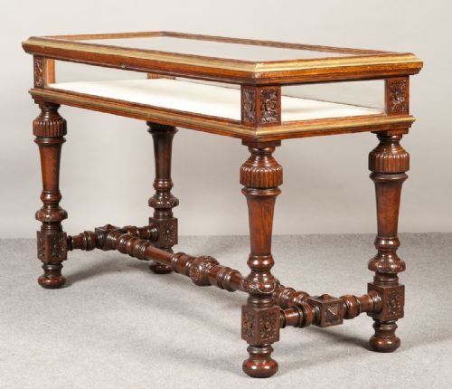 "Edwards & Roberts" Bijouterie Cabinet