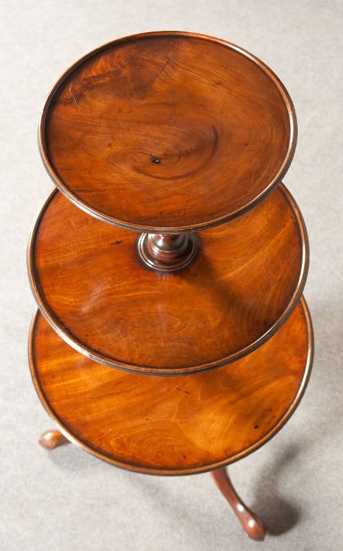 fig 1. Georgian Dumb Waiter