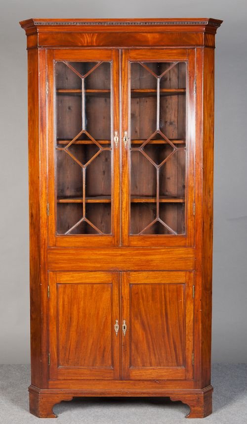 Georgian Mahogany Corner Cabinet