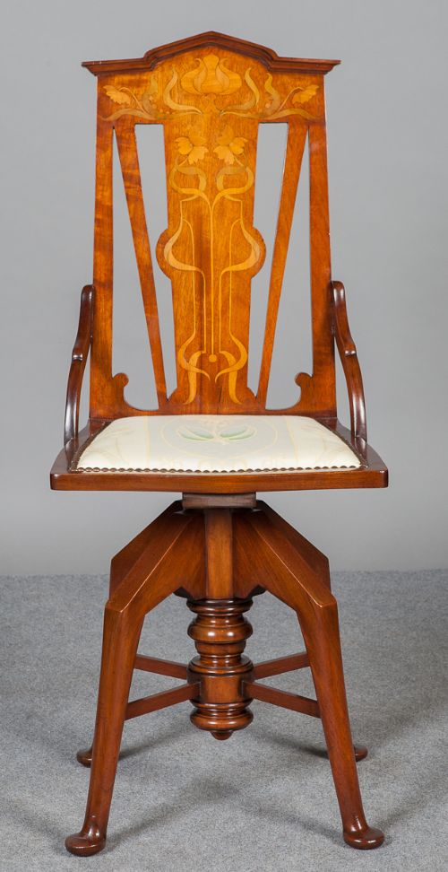 Fine Swivel Music Chair