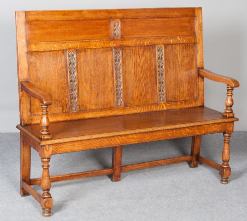 Oak Hall Seat