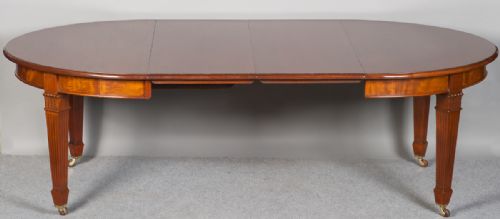 Good Mahogany 2 Leaf Extending Dining Table