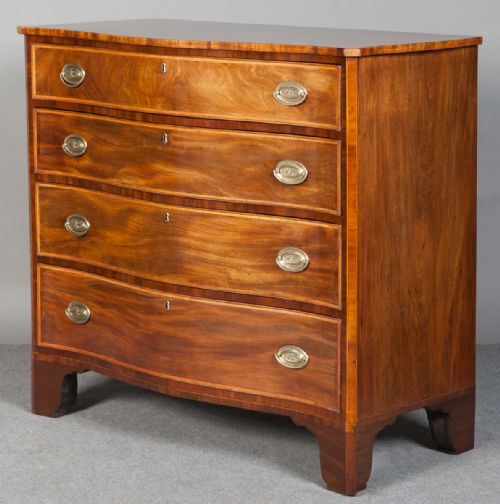Mahogany Serpentine Fronted Chest of Drawers