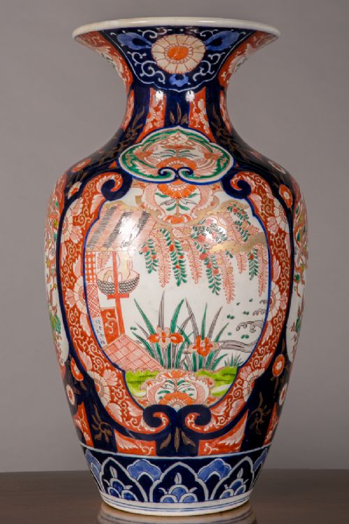 18" Imari Vase